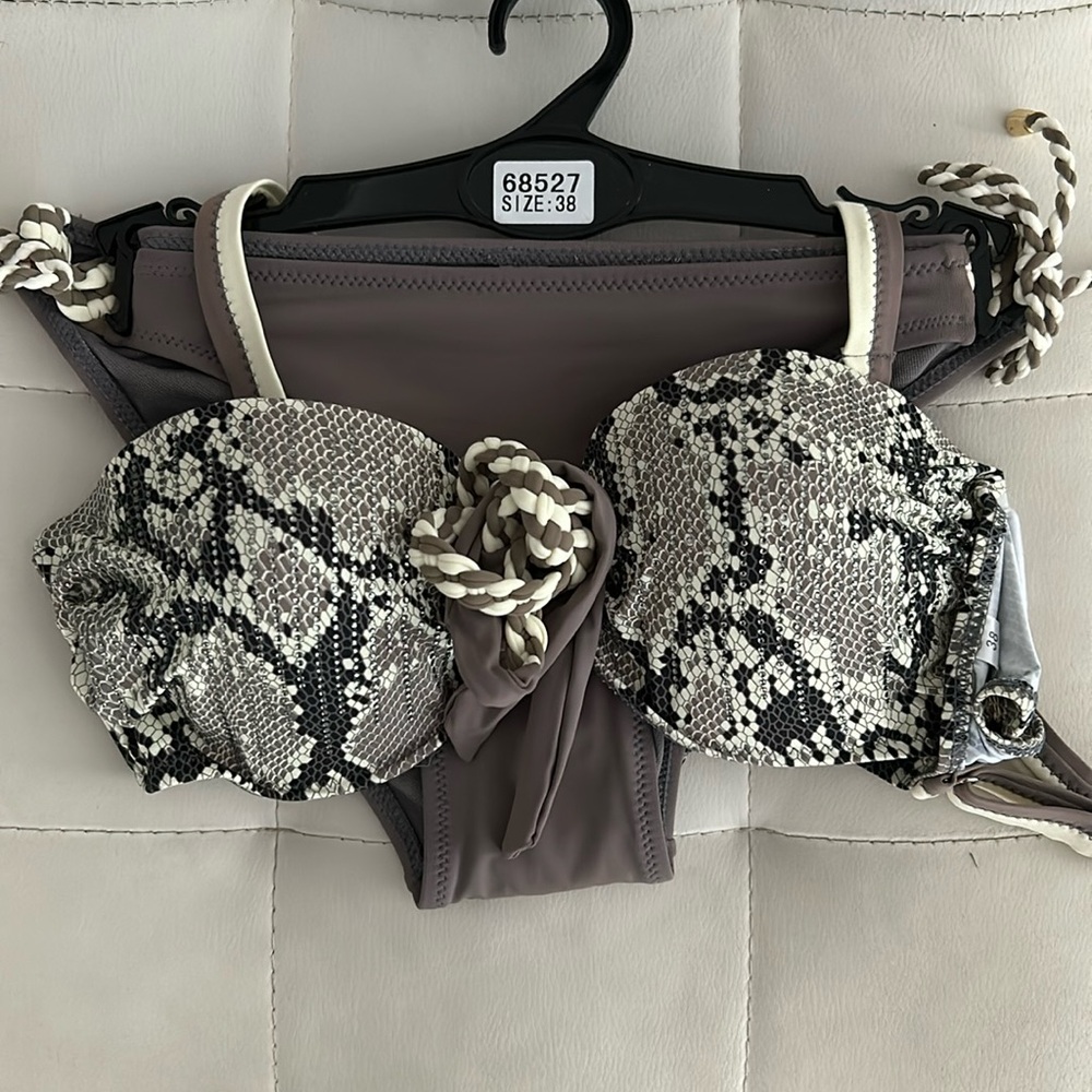 NWT Bikini size M (EUR 38)